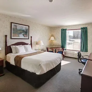 Hotel Ramada By Wyndham Edmonton Airport